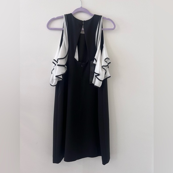 NWT BCBGMAXAZRIA NORAH  B/W COLD SHOULDER RUFFLE SLEEVES SHIFT DRESS SIZE L $228 - Picture 5 of 9